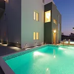 Sa Pogledom Na I Otoke アパート