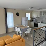 Sa Pogledom Na I Otoke マカルスカ