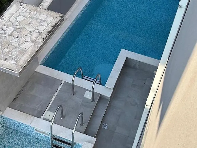 Sa Pogledom Na I Otoke *