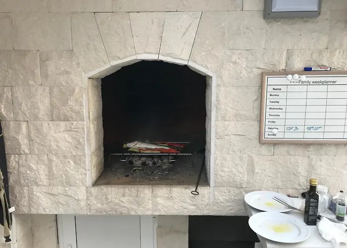 Sa Pogledom Na I Otoke Makarska